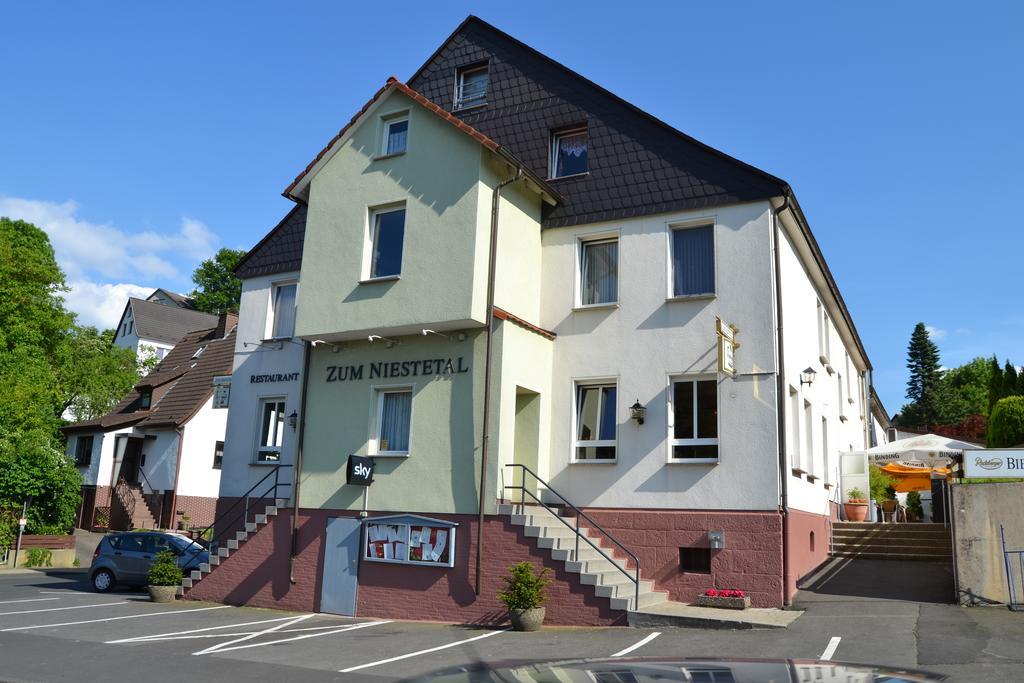 Landhotel Zum Niestetal Luaran gambar